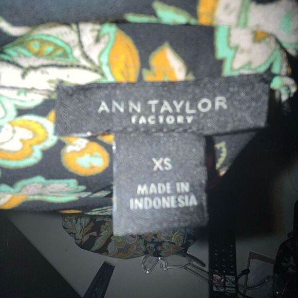 Ann Taylor Factory floral skirt and blouse set XS - Picture 8 of 14